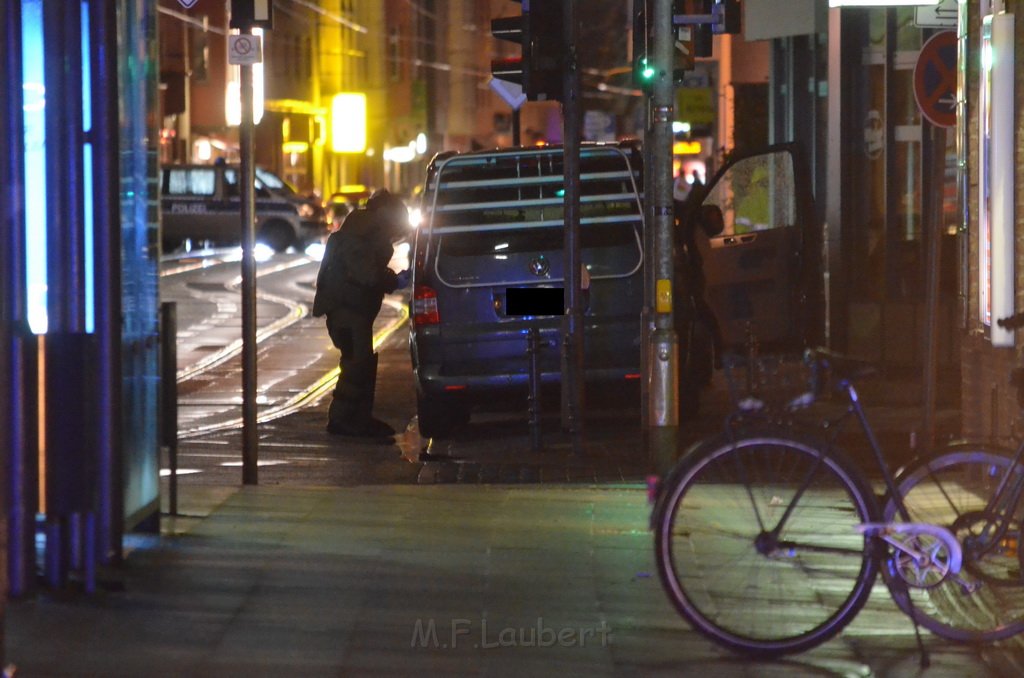 Einsatz BF Verdaechtiges Fahrzeug Koeln Suelz Zuelpischerstr Gustavstr P47.JPG - Miklos Laubert